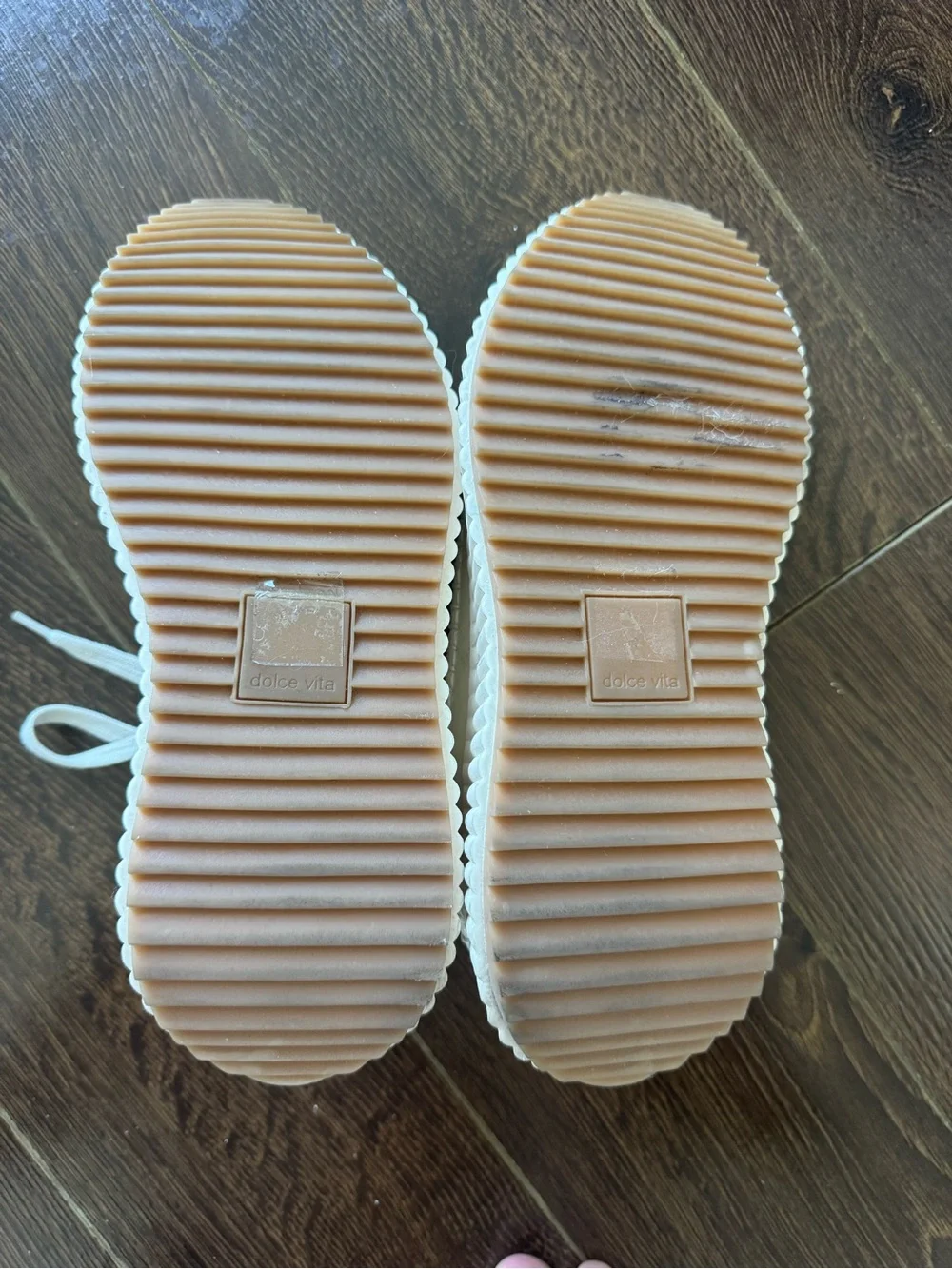 Dolce Vita Dolen Knit Sneaker